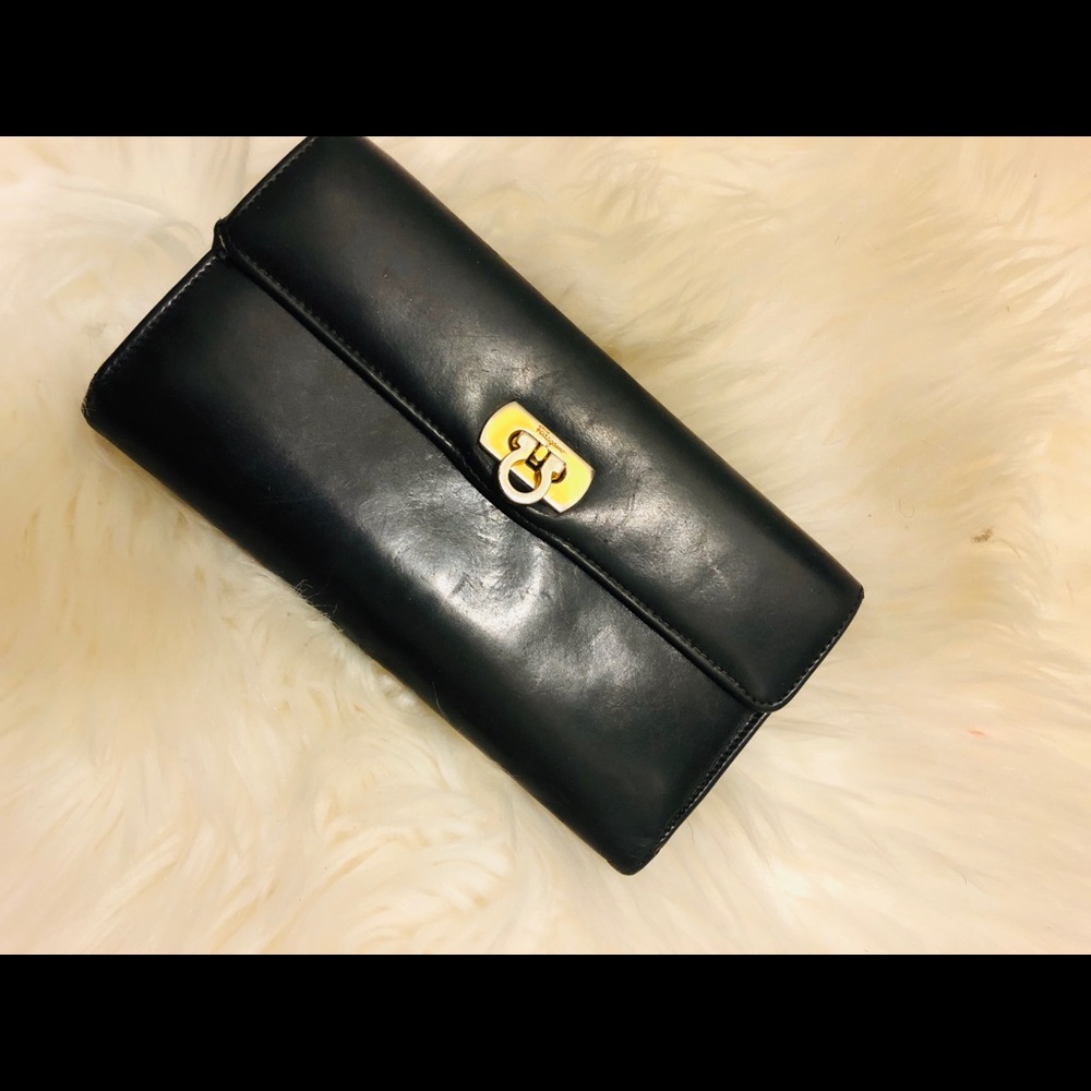 Salvatore Ferragamo Black Leather Kisslock Wallet